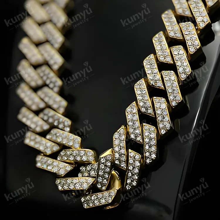 Makinang na Rhinestone Cuban Link Chain