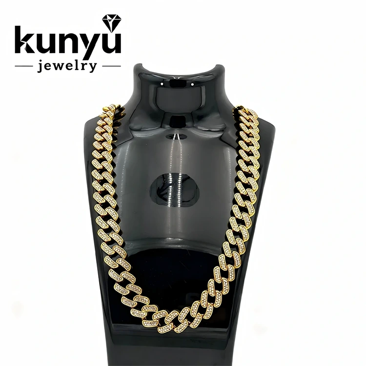 Makintab na Gold Cuban Chain Makintab na Gold Cuban Chain
